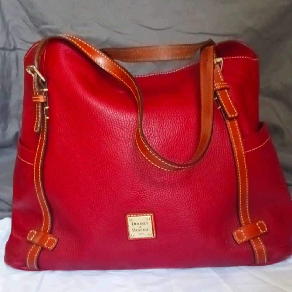 Dooney and bourke 16x12
